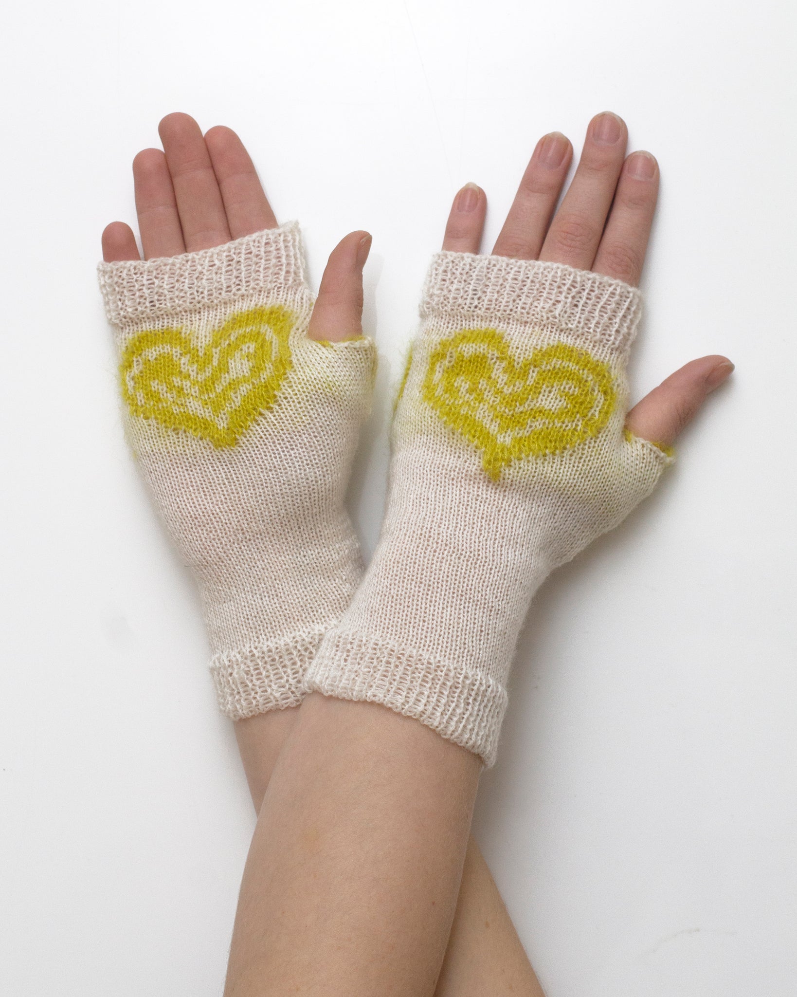<3 gloves